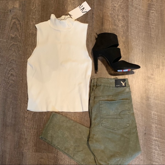 Zara Tops - NWT Zara mockneck top